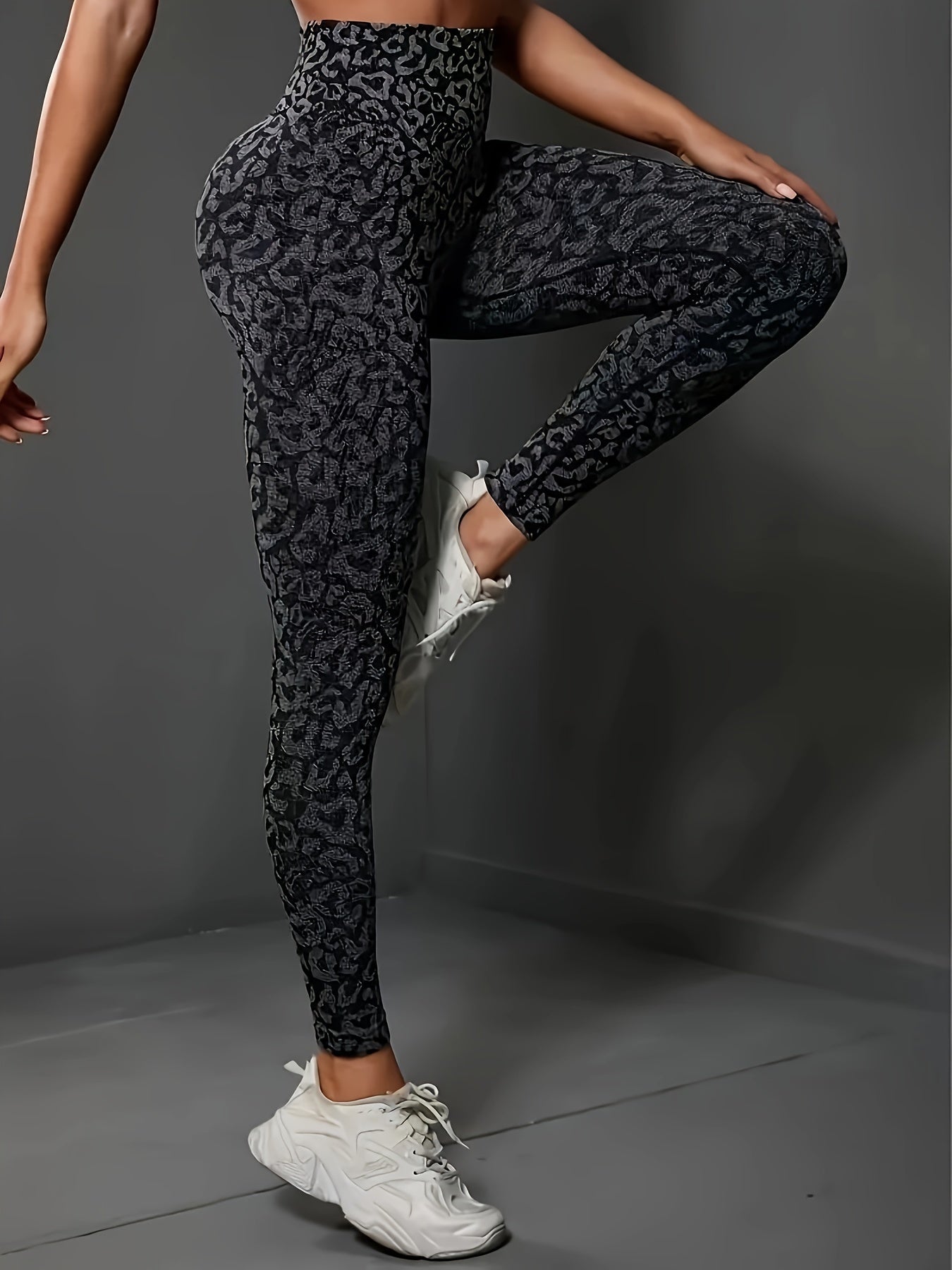 Miscozy Seamless High-Waisted Leopard Yoga Pants