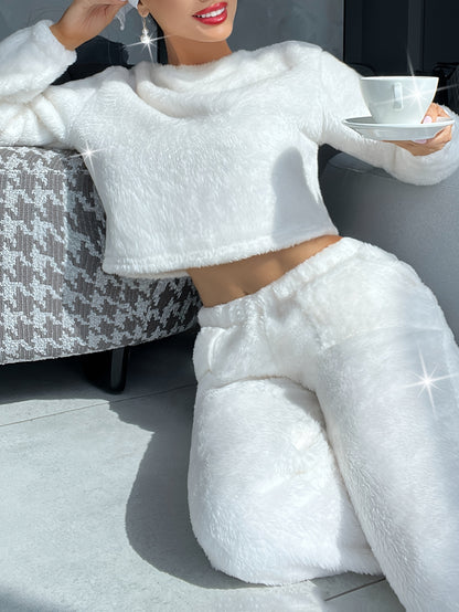 Miscozy's 2-Piece Plush Thermal Pajama Set